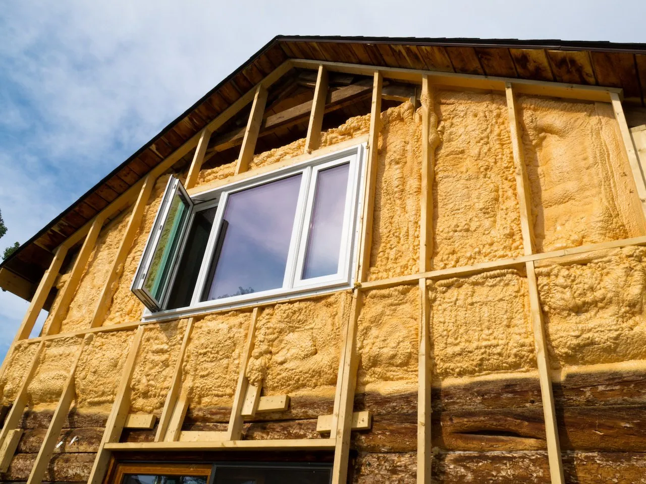 Metal Structure Interior: Wall panel coverage