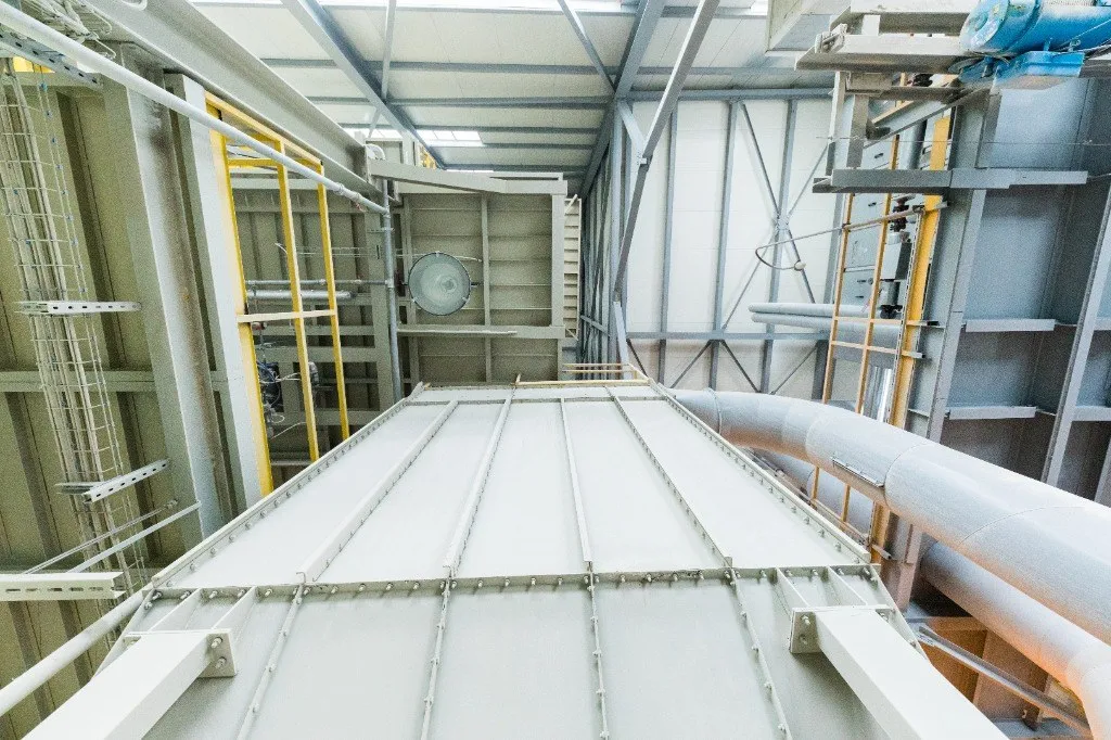 Roof assembly and industrial property suited to foam roofing discussion